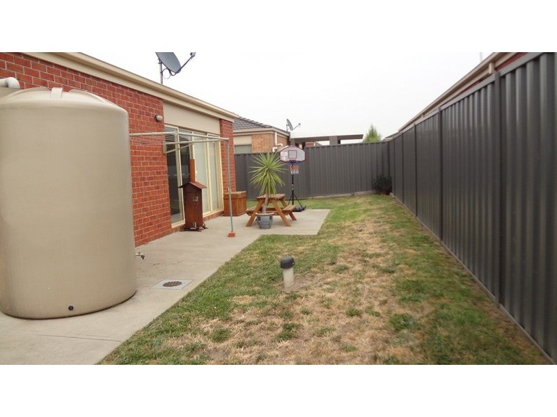 Pakenham VIC 3810