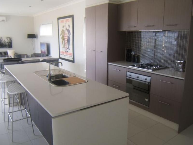 Hope Island QLD 4212