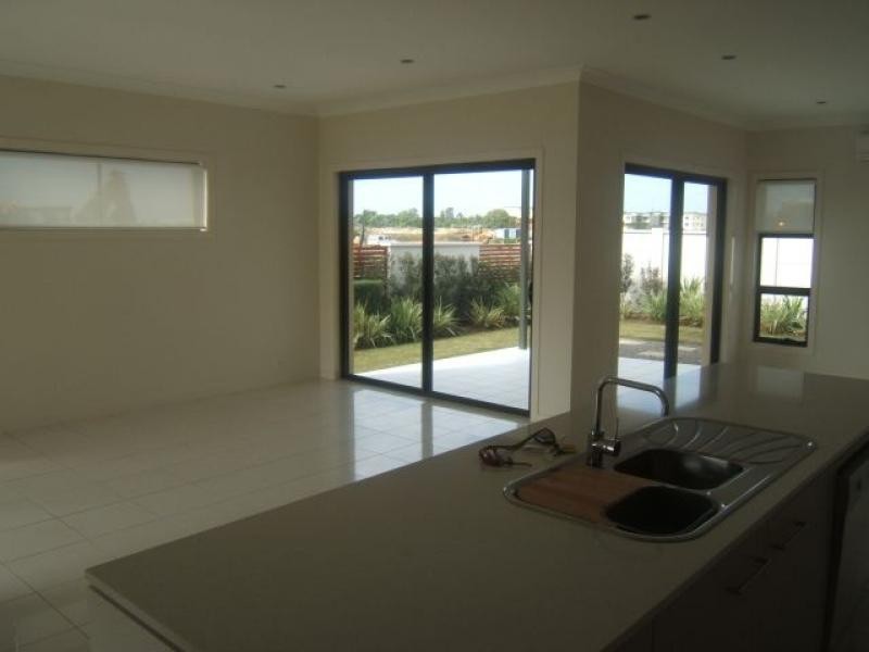 Hope Island QLD 4212