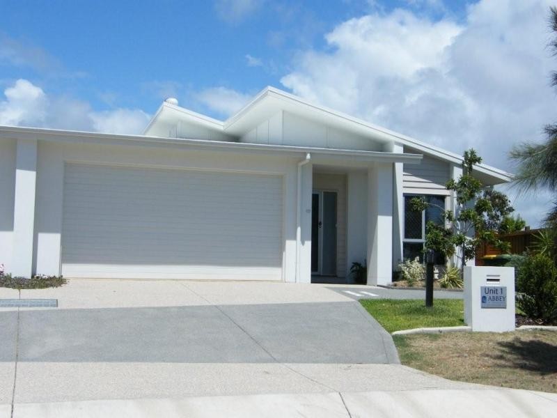 1/210  Westminster Avenue, Golden Beach QLD 4551
