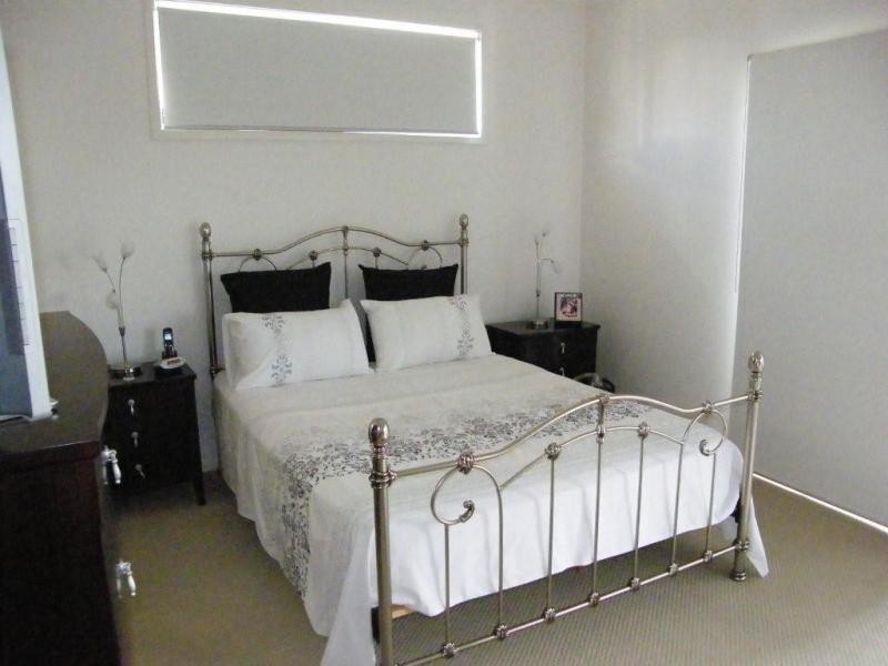 1/210  Westminster Avenue, Golden Beach QLD 4551