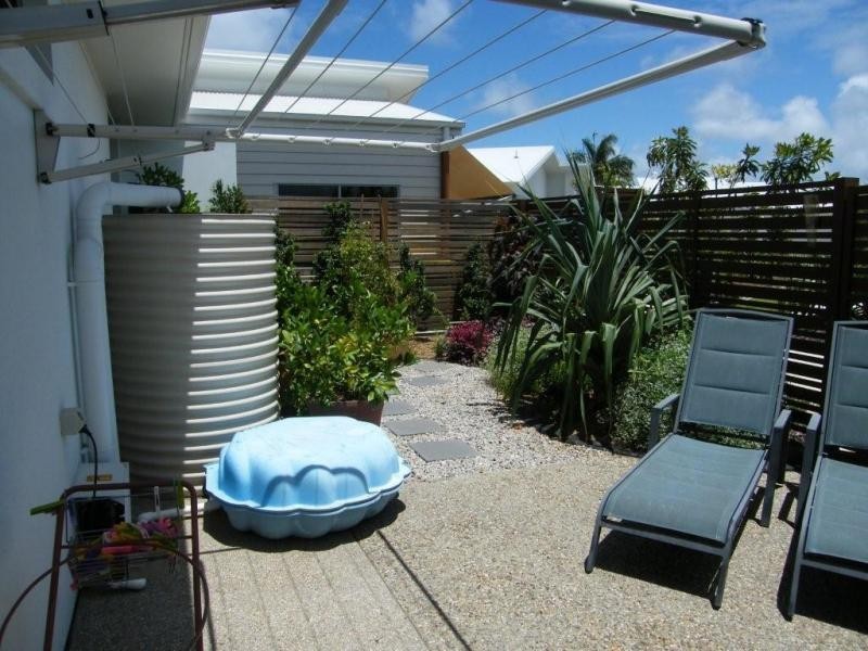 1/210  Westminster Avenue, Golden Beach QLD 4551
