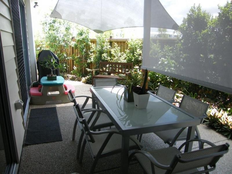 1/210  Westminster Avenue, Golden Beach QLD 4551