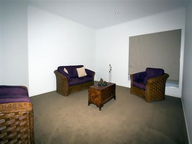 9 Parkhill Crt, Little Mountain QLD 4551