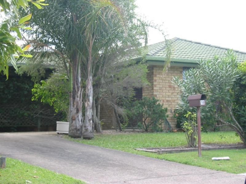 18 Spinnaker Blvd, Wurtulla QLD 4575