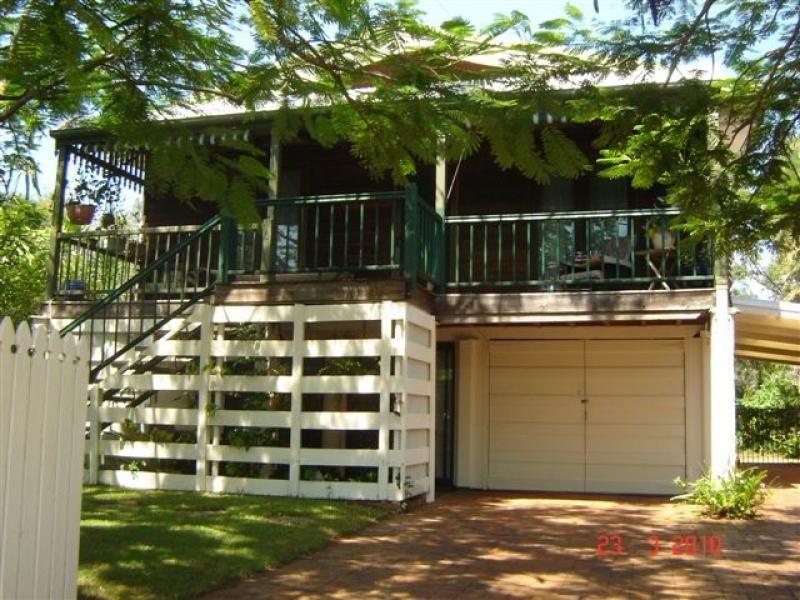 32 Currimundi Rd, Currimundi QLD 4551