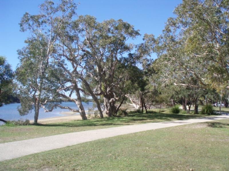 32 Currimundi Rd, Currimundi QLD 4551