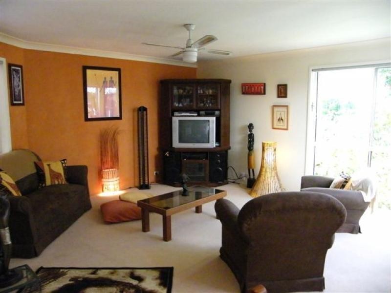 407 Connection Rd, Mooloolah Valley QLD 4553