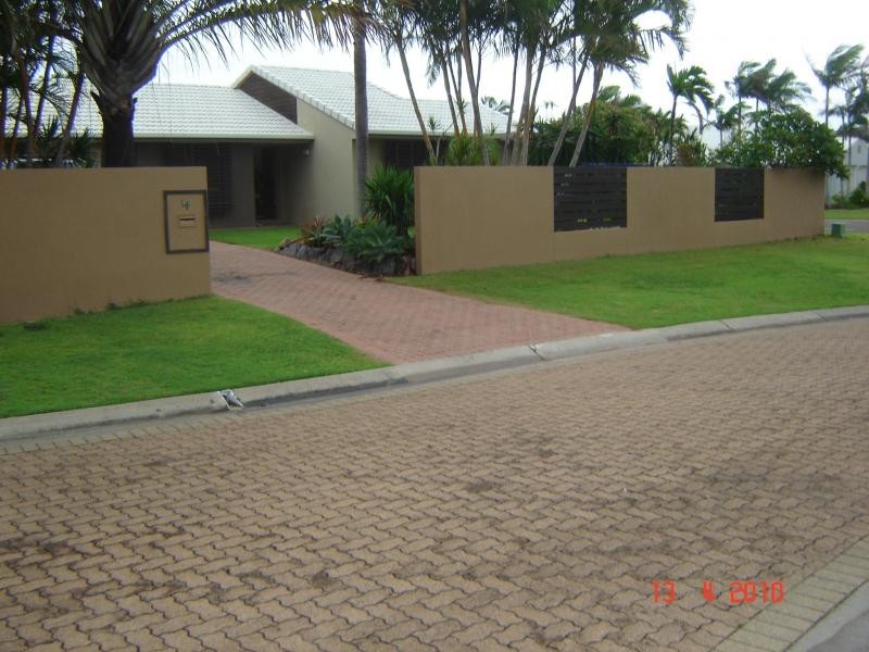 Whitedove, Wurtulla QLD 4575