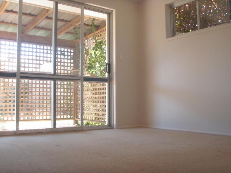 5 NAPALLE, Warana QLD 4575