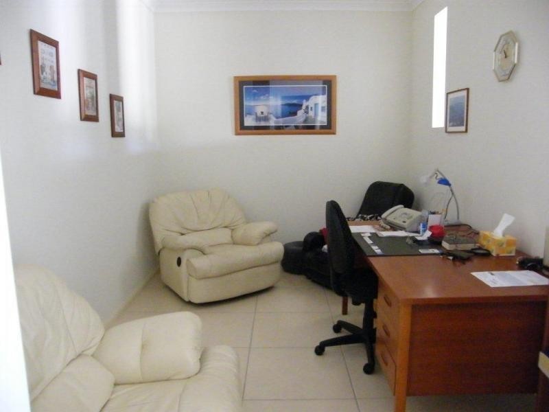 2/4 Andrew Avenue, Little Mountain QLD 4551