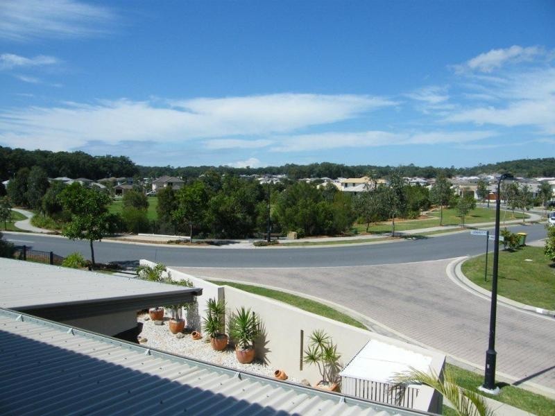 2/4 Andrew Avenue, Little Mountain QLD 4551