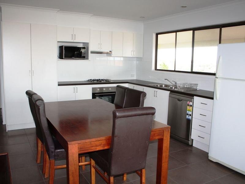 29 Cromwell St, Battery Hill QLD 4551