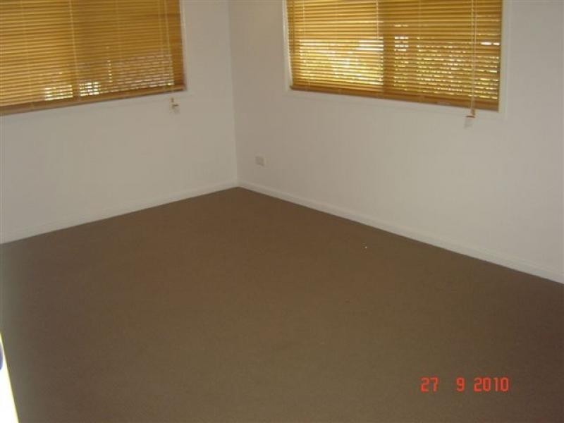 29 Cromwell St, Battery Hill QLD 4551