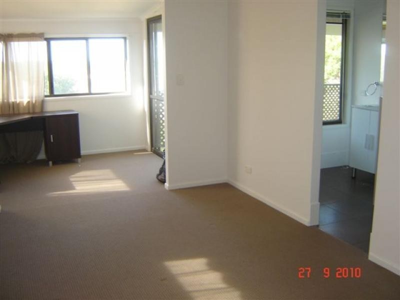 29 Cromwell St, Battery Hill QLD 4551