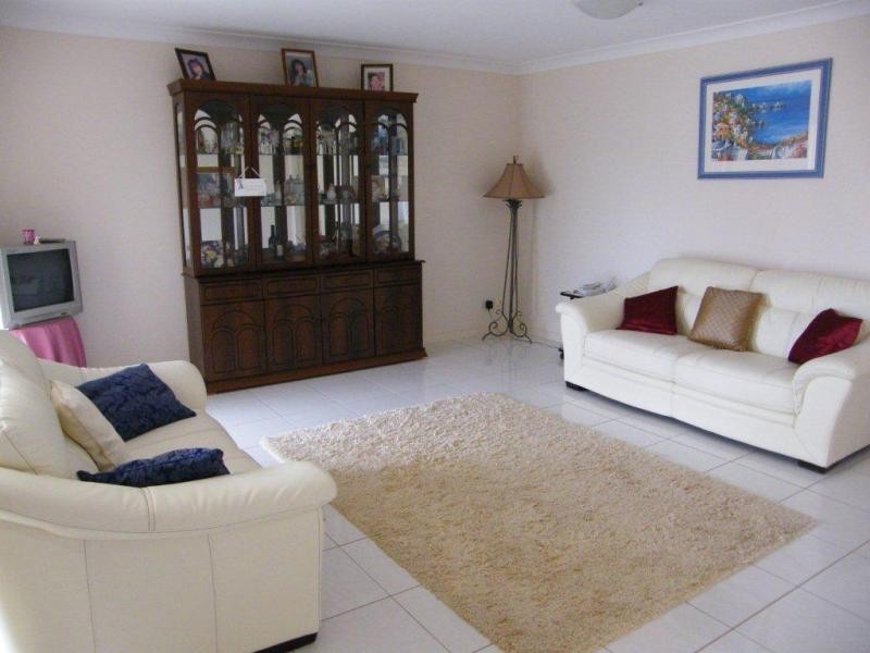 37 Hillivew Crescent, Little Mountain QLD 4551