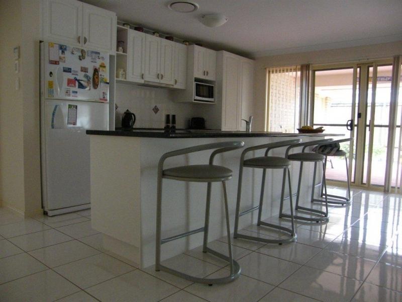 37 Hillivew Crescent, Little Mountain QLD 4551