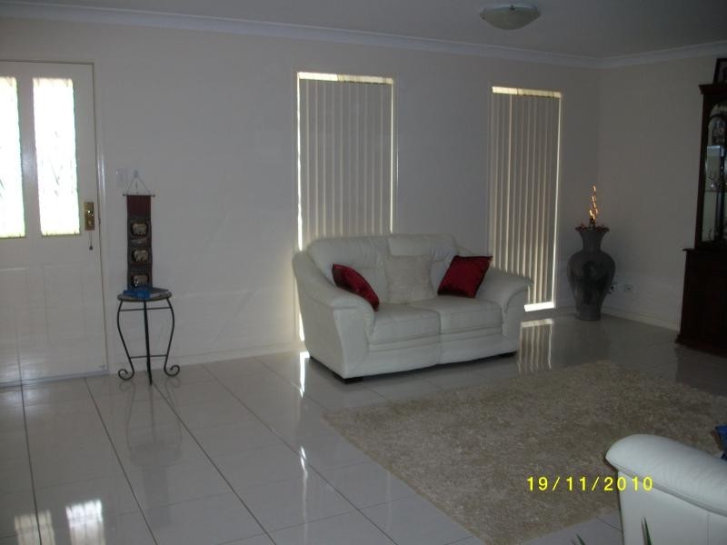 37 Hillivew Crescent, Little Mountain QLD 4551