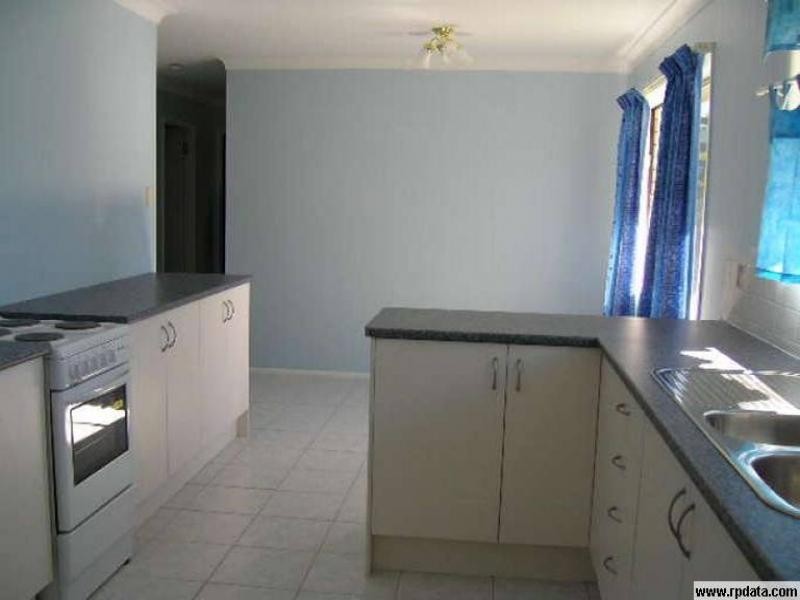 3 Sutherland St, Dicky Beach QLD 4551