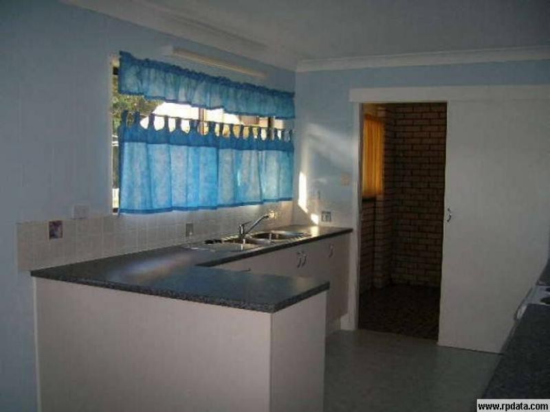 3 Sutherland St, Dicky Beach QLD 4551