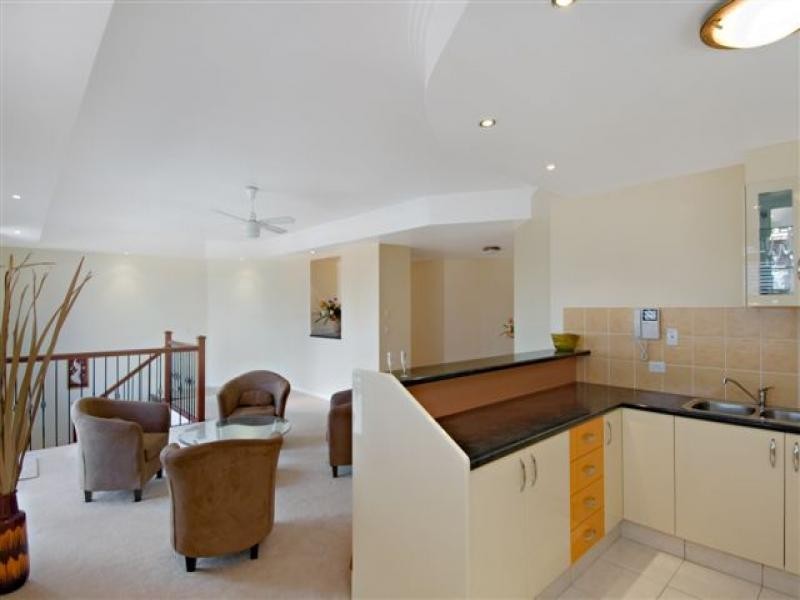 35 Sunbird Chase, Buddina QLD 4575