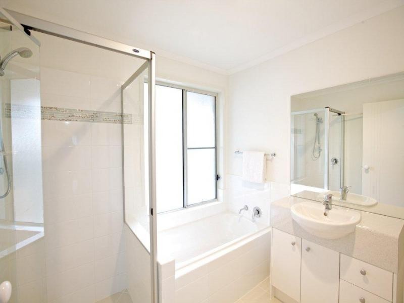 13 Scartree Street, Pelican Waters QLD 4551