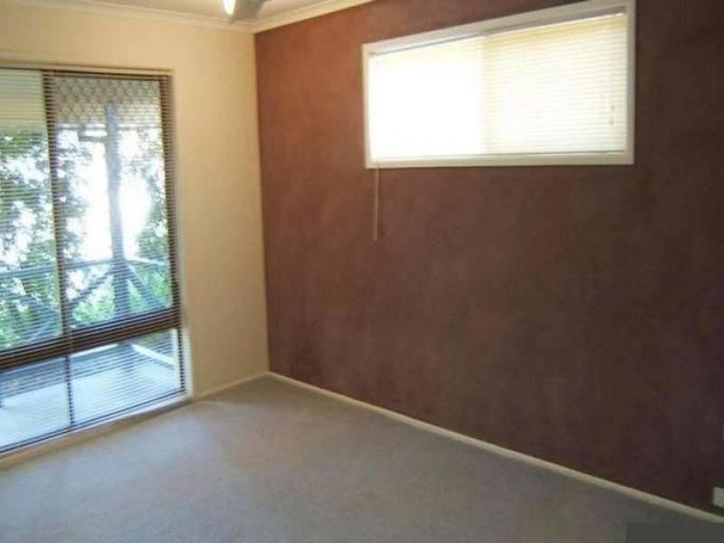 Warana QLD 4575
