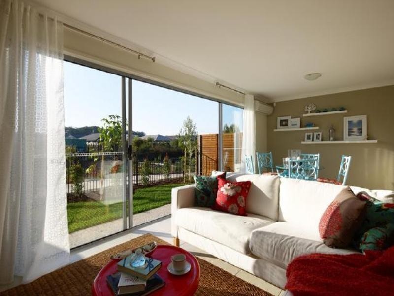 22 Andrew Avenue, Little Mountain QLD 4551