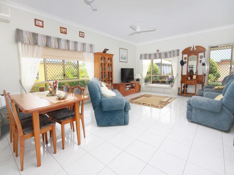 165/40 Lakeside Crescent, Currimundi QLD 4551