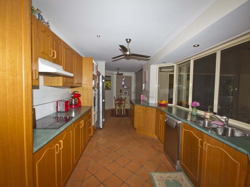 14 Rhodes Place, Aroona QLD 4551