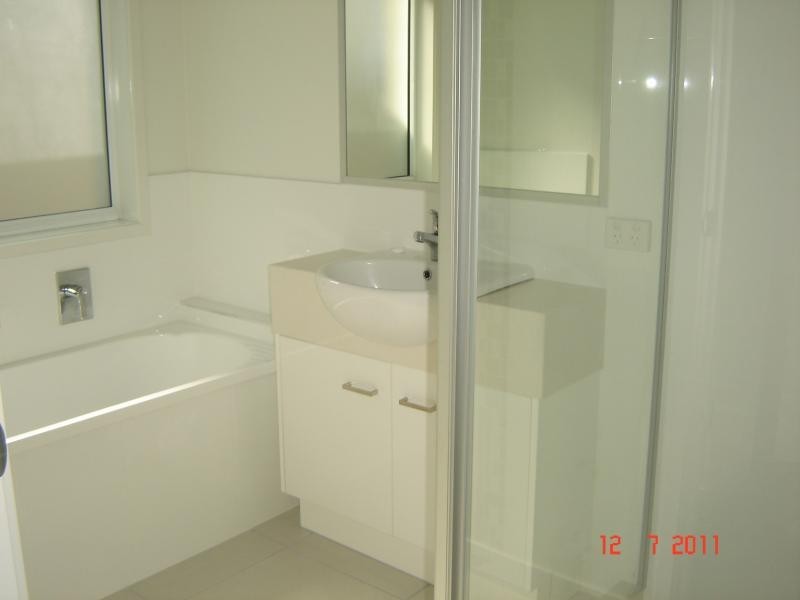 25 Riverstone Cres, Little Mountain QLD 4551