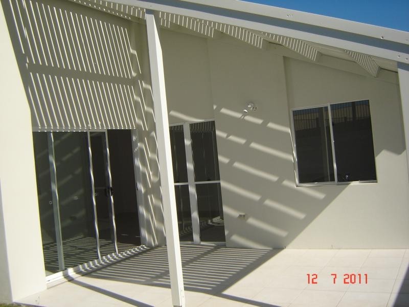 25 Riverstone Cres, Little Mountain QLD 4551