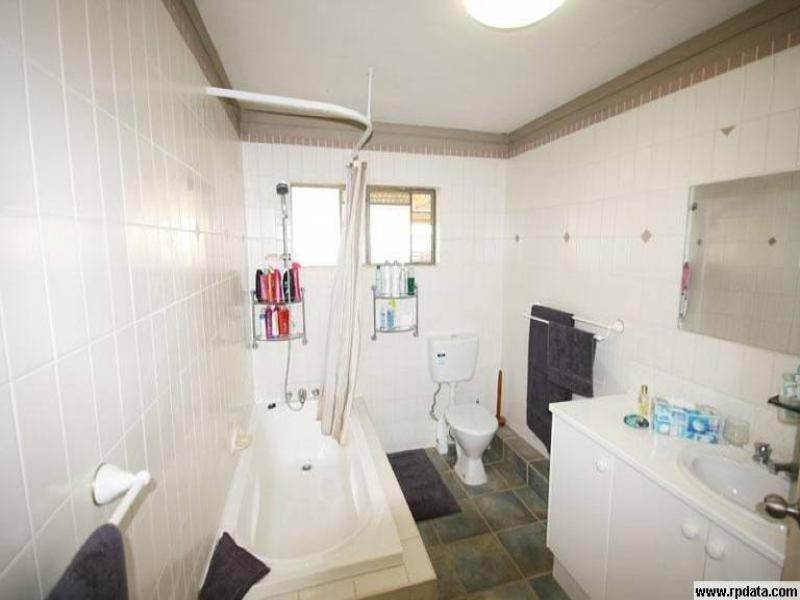 11 Tareel Street, Wurtulla QLD 4575