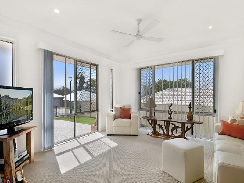 37 High Park Crescent, Little Mountain QLD 4551