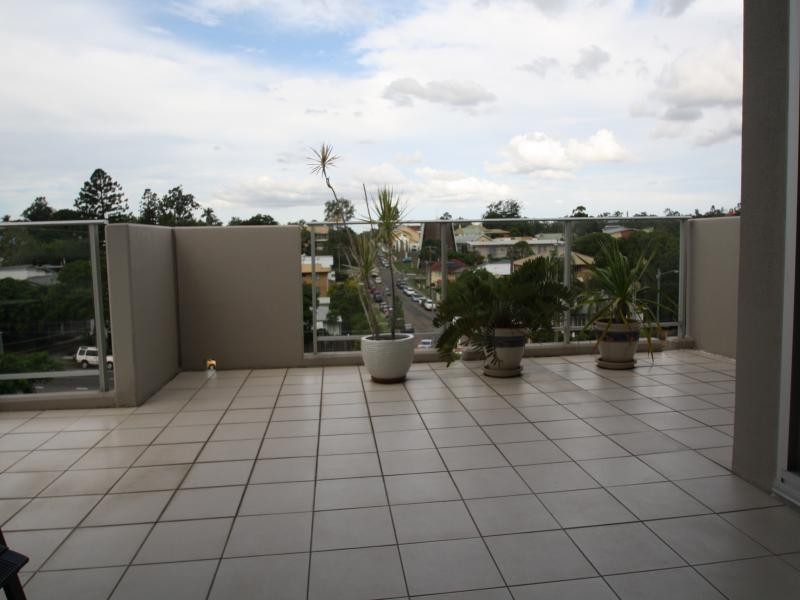 110/101 Clarence Road, Indooroopilly QLD 4068