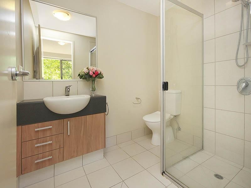 2/10 Vernon Terrace, Teneriffe QLD 4005