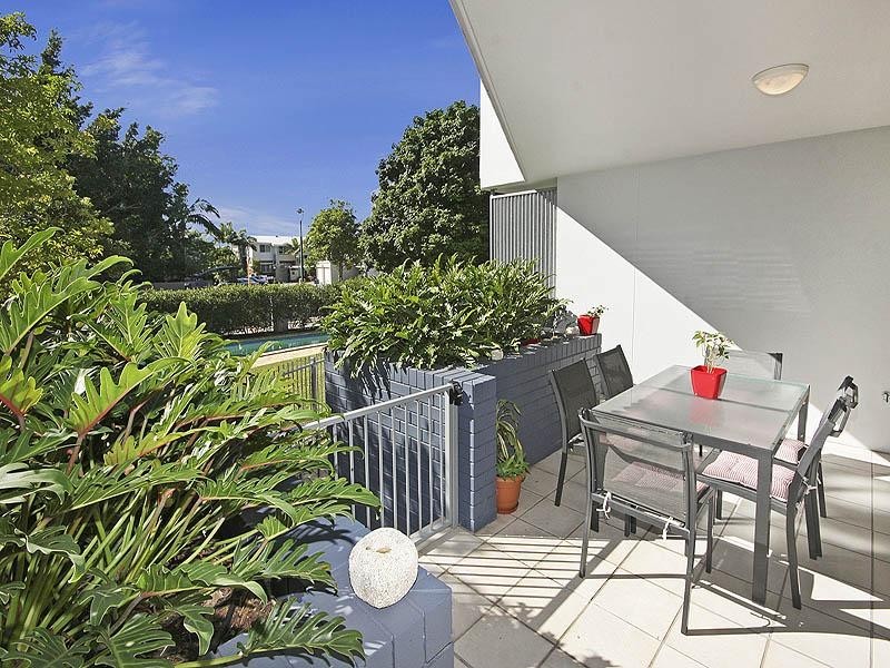 2/10 Vernon Terrace, Teneriffe QLD 4005