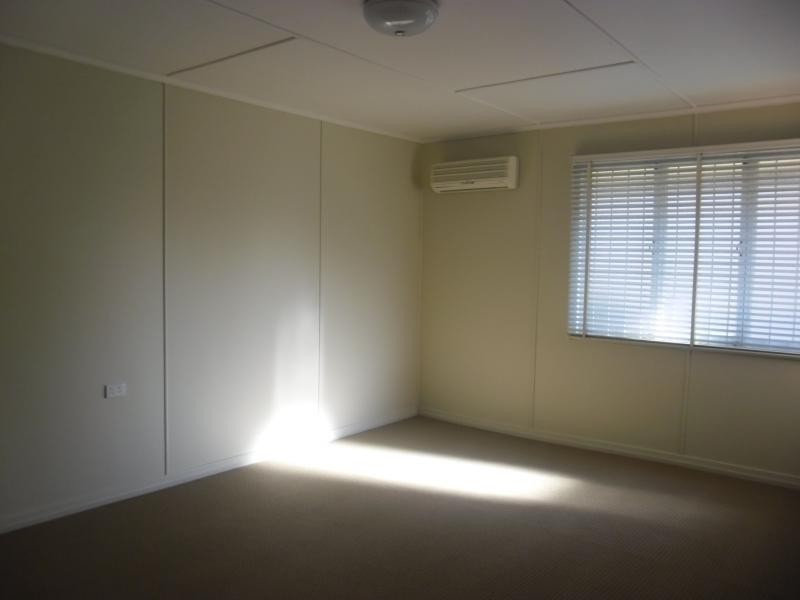 41a Macquarie Street, Booval QLD 4304