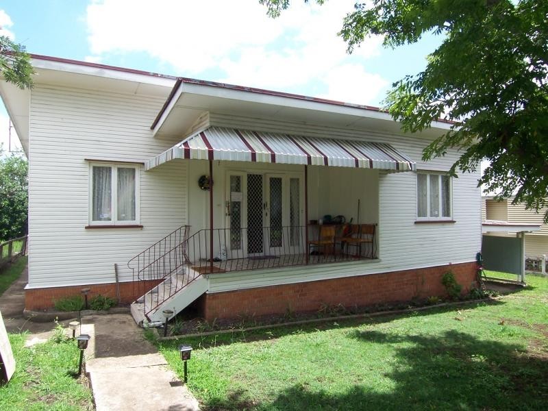 34 Dell Street, Eastern Heights QLD 4305