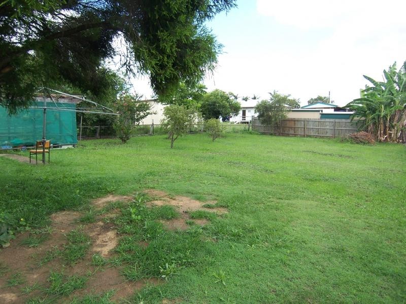 34 Dell Street, Eastern Heights QLD 4305