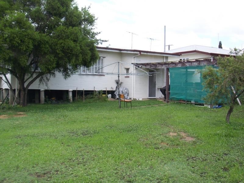 34 Dell Street, Eastern Heights QLD 4305
