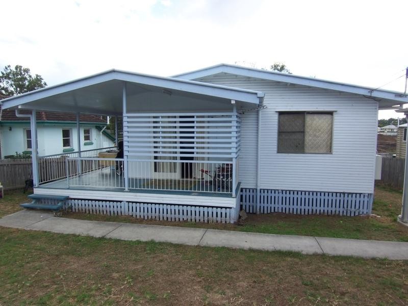 23 Denman Street, Leichhardt QLD 4305