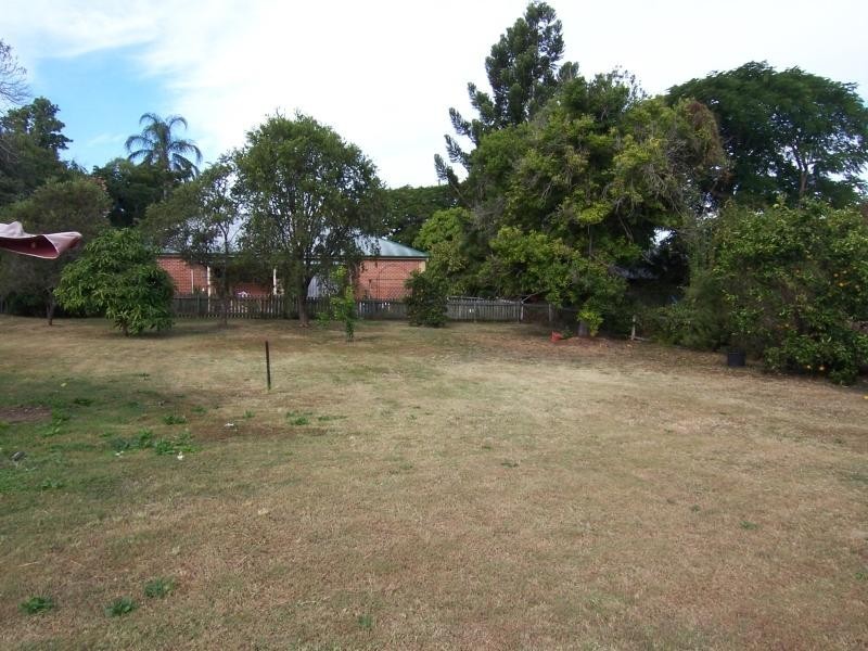 56 MacQuarie Street, Silkstone QLD 4304