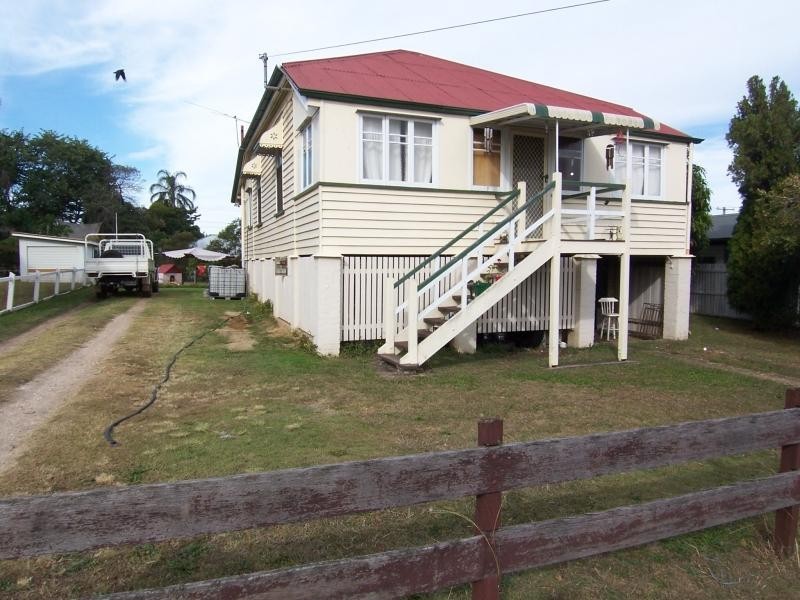 56 MacQuarie Street, Silkstone QLD 4304