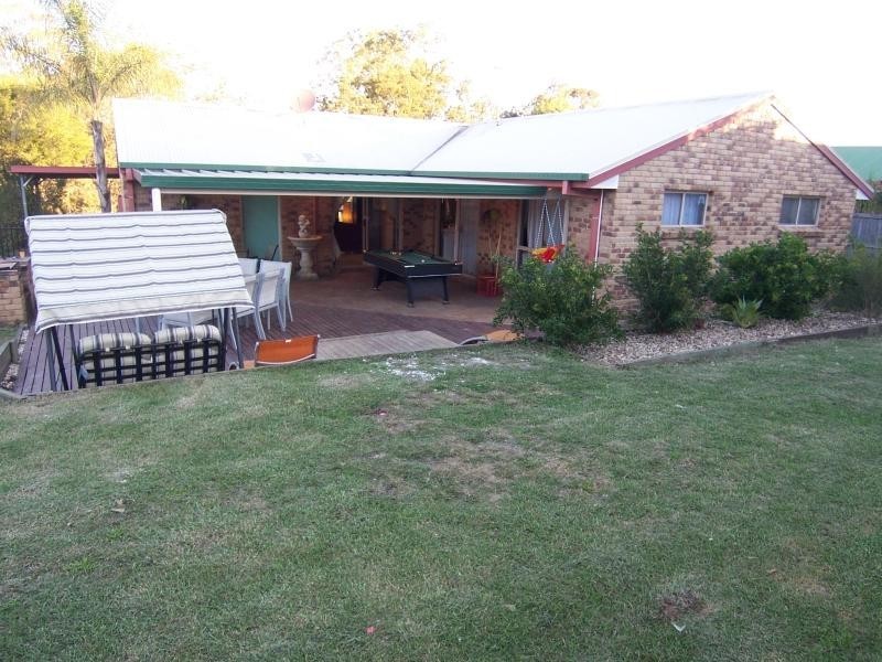 37 Sealy Street, Silkstone QLD 4304