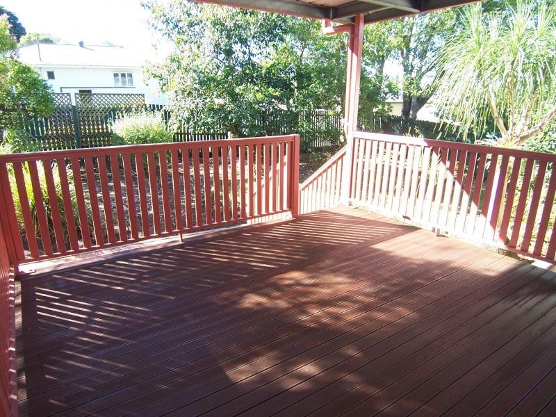 10 Edwards Street, Eastern Heights QLD 4305