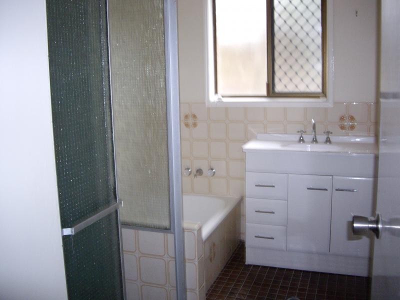 5 PENDER STREET, North Ipswich QLD 4305