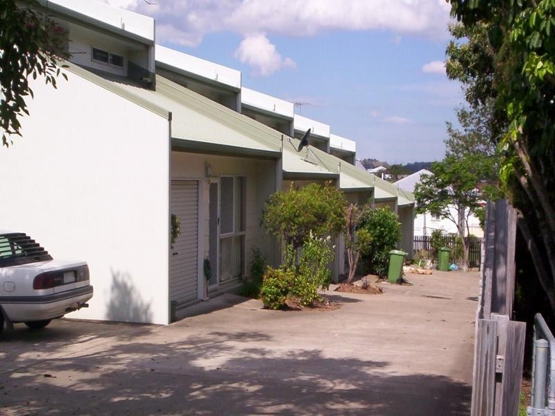 3/14a MacQuarie Street, Booval QLD 4304