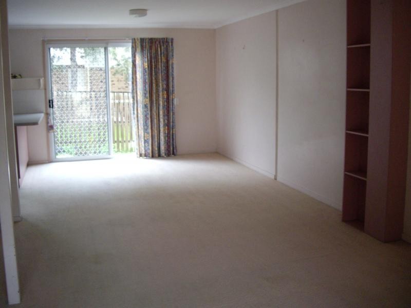 3/14a MacQuarie Street, Booval QLD 4304