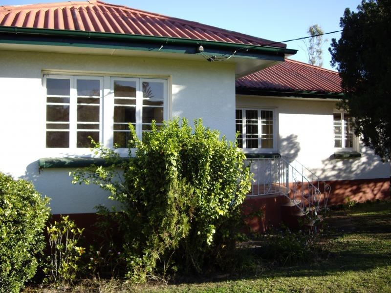 2 THURSO STREET, North Booval QLD 4304